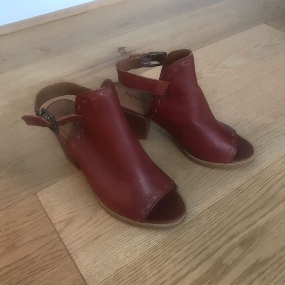 Frye Chestnut Brown Sling Back peep toe Chunky Leather Heels - Picture 4 of 9